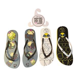 Women’s Flip Flops Size 3/4 Fun Graphic Designs Hearts & Cartoon  Lot Of 2